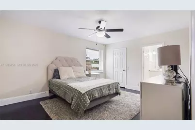 1646 Victoria Pointe Ln, Weston, FL 33327 - Photo 36