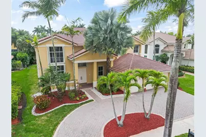 1646 Victoria Pointe Ln, Weston, FL 33327 - Photo 54