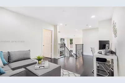 1646 Victoria Pointe Ln, Weston, FL 33327 - Photo 24