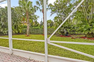 1646 Victoria Pointe Ln, Weston, FL 33327 - Photo 48