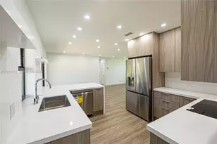 14515 Mahogany Ct, Miami Lakes, FL 33014 - Photo 10