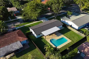 14515 Mahogany Ct, Miami Lakes, FL 33014 - Photo 34