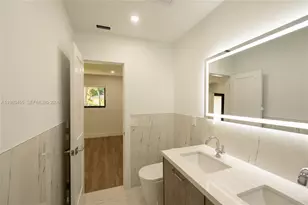 14515 Mahogany Ct, Miami Lakes, FL 33014 - Photo 20