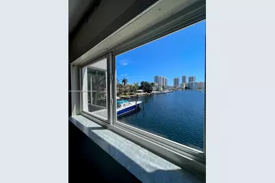 462 Golden Isles Dr #202, Hallandale Beach, FL 33009 - Photo 24