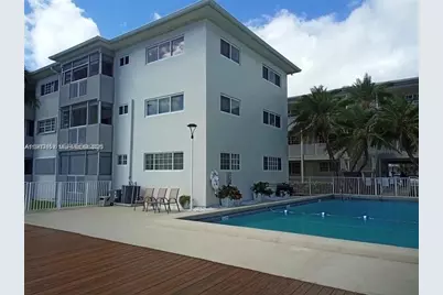 462 Golden Isles Dr #202, Hallandale Beach, FL 33009 - Photo 20