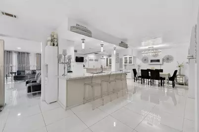 7777 Fairway Blvd, Miramar, FL 33023 - Photo 8