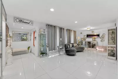 7777 Fairway Blvd, Miramar, FL 33023 - Photo 4
