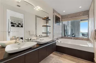 200 Biscayne Blvd Way, Miami, FL 33131 - Photo 14