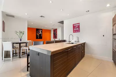 200 Biscayne Boulevard Way #4907, Miami, FL 33131 - Photo 4