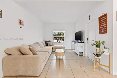 1086 SW 144th Ave #802, Pembroke Pines, FL 33027 - Photo 4