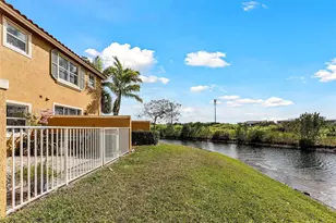 1086 SW 144th Ave, Pembroke Pines, FL 33027 - Photo 28