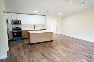 8915 NW 26th Ct, Coral Springs, FL 33065 - Photo 2