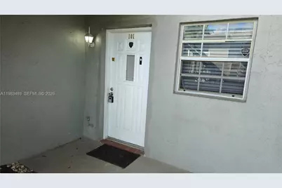 426 NE 210th Cir Ter #101-2, Miami, FL 33179 - Photo 4