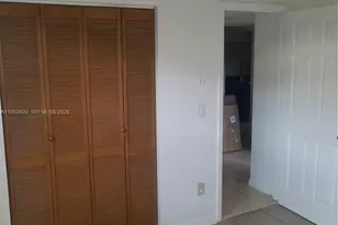 426 NE 210th Cir Terrace, Miami, FL 33179 - Photo 6