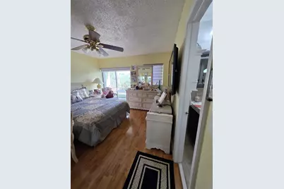 11173 NW 7th St #201-18, Miami, FL 33172 - Photo 12