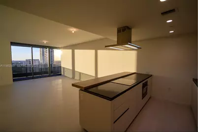 1000 Brickell Plaza #3106, Miami, FL 33131 - Photo 2