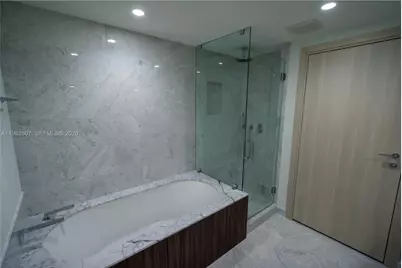 1000 Brickell Plaza #3106, Miami, FL 33131 - Photo 10