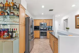 2485 NE 214th St, Miami, FL 33180 - Photo 20