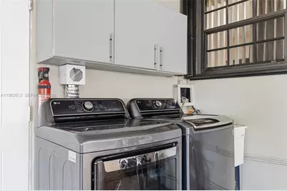 2485 NE 214th St, Miami, FL 33180 - Photo 36