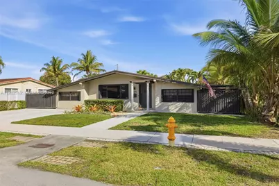 2485 NE 214th St, Miami, FL 33180 - Photo 12