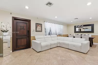 2485 NE 214th St, Miami, FL 33180 - Photo 10