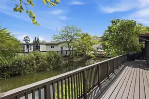 2485 NE 214th St, Miami, FL 33180 - Photo 44