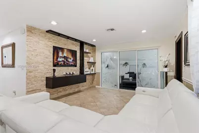 2485 NE 214th St, Miami, FL 33180 - Photo 14
