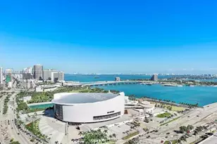 398 NE 5th St, Miami, FL 33132 - Photo 12