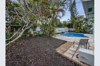 1772 NW 39th St, Oakland Park, FL 33309 - Photo 32