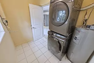 1772 NW 39th St, Oakland Park, FL 33309 - Photo 26