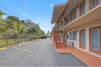 60 NW 79th St #10, Miami, FL 33150 - Photo 12