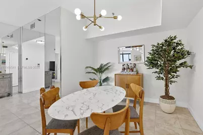 20281 E Country Club Dr #TS 5, Aventura, FL 33180 - Photo 12