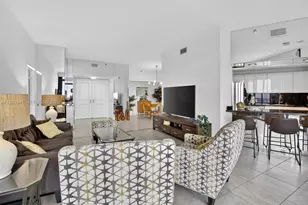 20281 E Country Club Dr, Aventura, FL 33180 - Photo 8