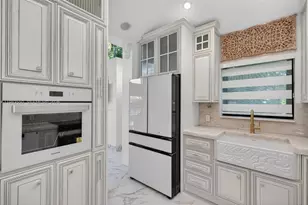 941 NE 119th St, Biscayne Park, FL 33161 - Photo 22