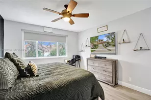 12513 NW 56th Dr, Coral Springs, FL 33076 - Photo 16