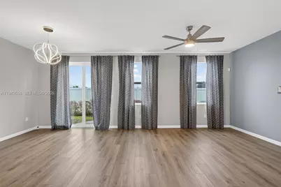 5610 SE Edgewater Cir, Stuart, FL 34997 - Photo 10