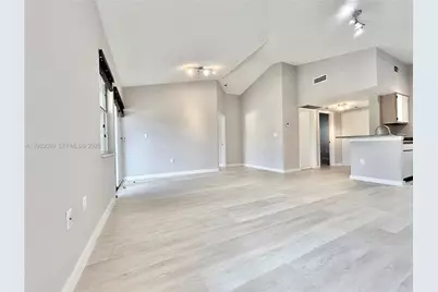 2811 N Oakland Forest Dr #306, Oakland Park, FL 33309 - Photo 2