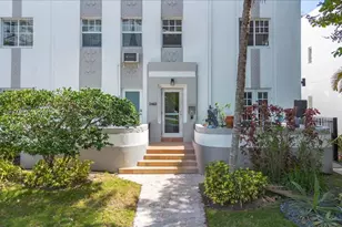 2463 Pine Tree Dr, Miami Beach, FL 33140 - Photo 2