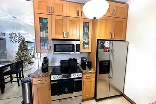 9729 Hammocks Blvd, Miami, FL 33196 - Photo 8