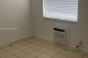 200 NE 45th St, Oakland Park, FL 33334 - Photo 6