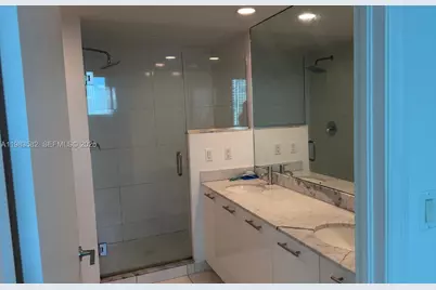 500 Brickell Ave #3005, Miami, FL 33131 - Photo 6