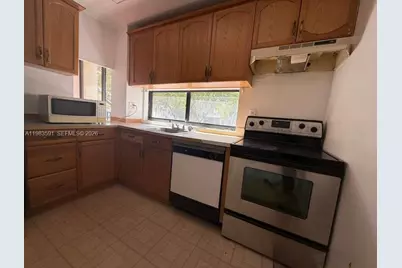 16909 N Bay Rd #211, Sunny Isles Beach, FL 33160 - Photo 6