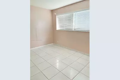 410 SE 2nd St #102, Hallandale Beach, FL 33009 - Photo 6