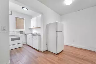 1554 SW 5th St, Miami, FL 33135 - Photo 4