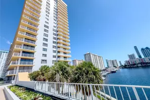 290 174th St, Sunny Isles Beach, FL 33160 - Photo 26