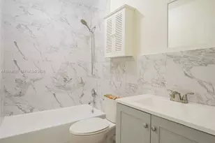 4803 NW 9th Dr, Plantation, FL 33317 - Photo 8