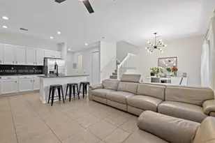 659 NE 191st St, Miami, FL 33179 - Photo 12