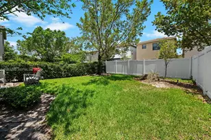 659 NE 191st St, Miami, FL 33179 - Photo 22