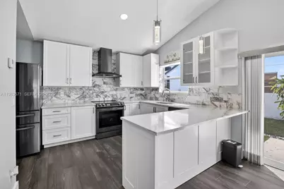 8301 NW 52nd St, Lauderhill, FL 33351 - Photo 12