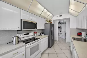 20281 E Country Club Dr, Aventura, FL 33180 - Photo 24